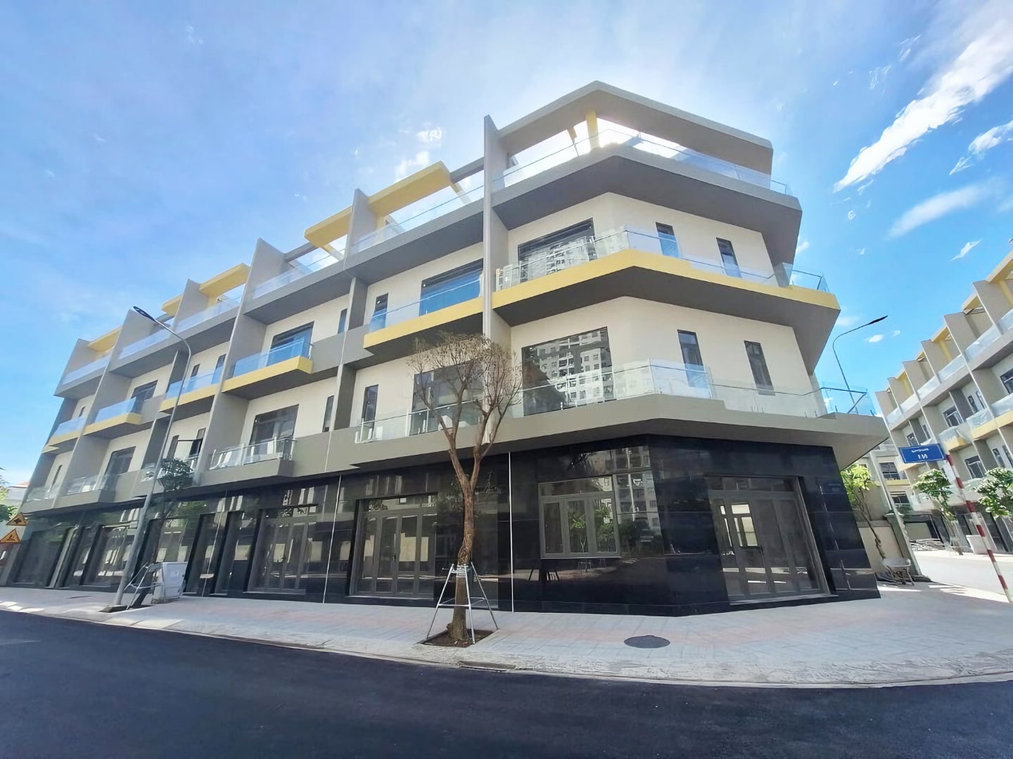Tiên độ xây dựng nhà phố Bcons Uni Valley - Hình 2